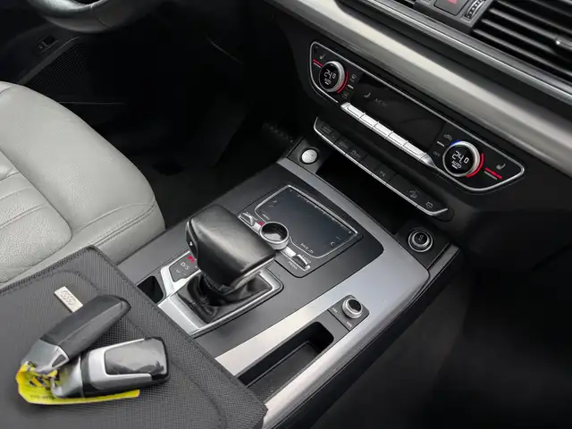 Audi Q5 view 21