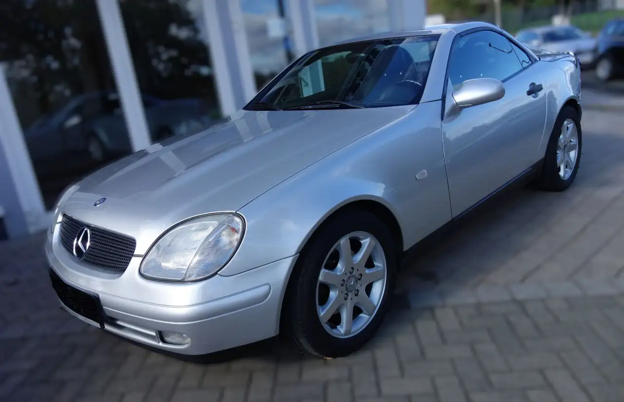 Mercedes-Benz SLK 230