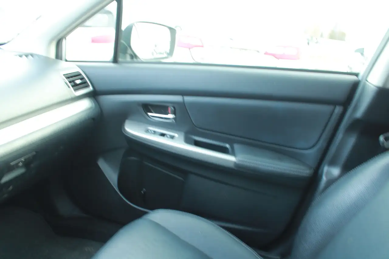 Subaru Impreza снимка Subaru Impreza