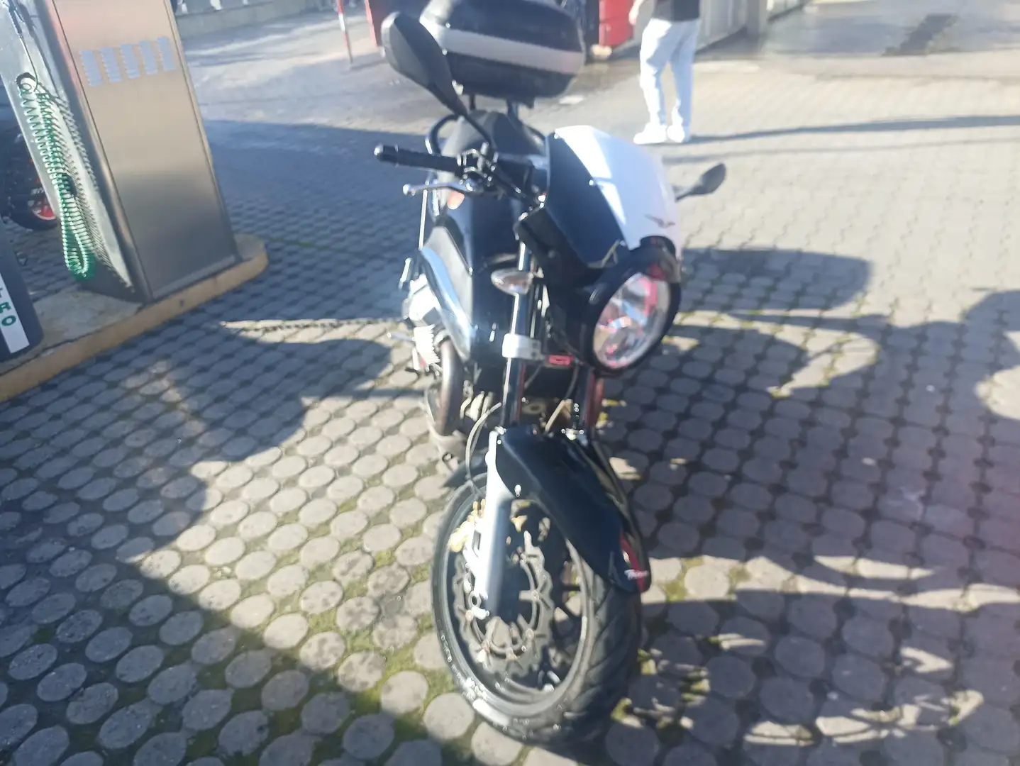 Moto Guzzi 1200 Sport Czarny - 1