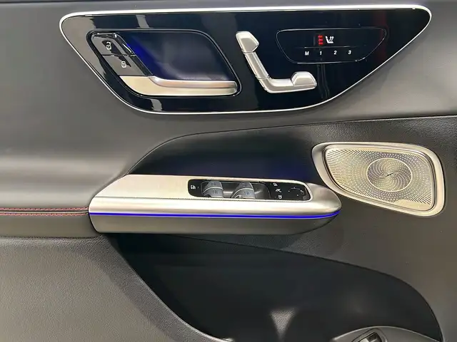 Mercedes-Benz GLC Class view 13