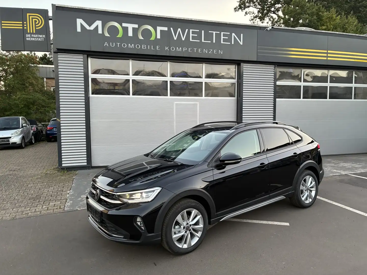Volkswagen Taigo 1.0 TSI Life 1.0 TSI EU6e Life Schwarz - 1