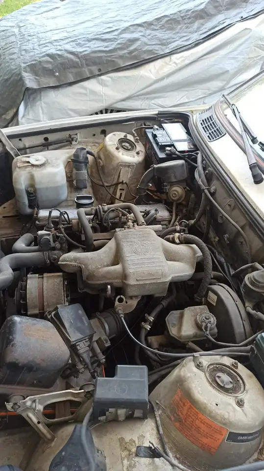 BMW 318i 2p, foto 2