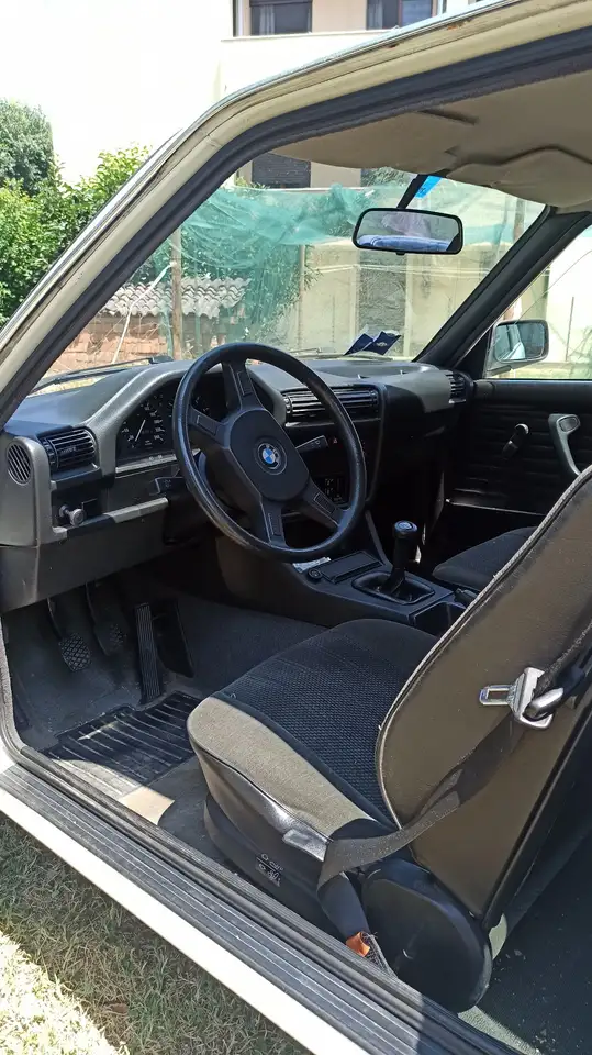 BMW 318i 2p, foto 12