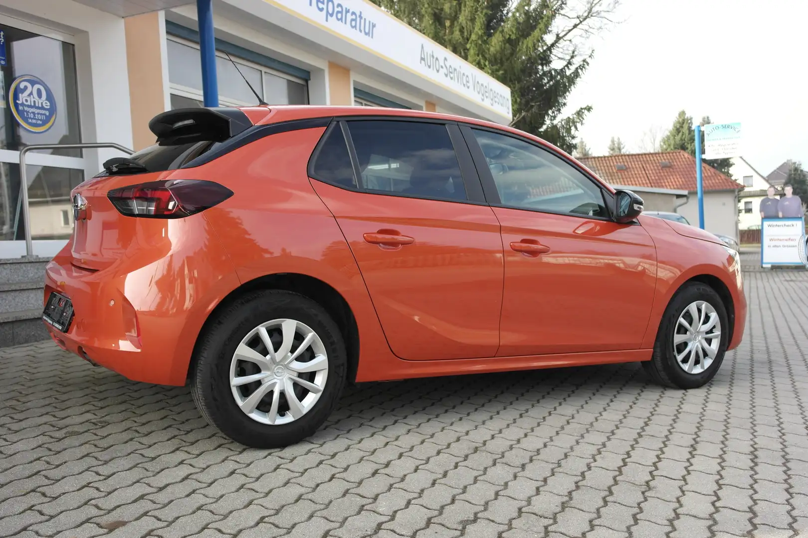 Opel Corsa Edition, Navi, SHZ, sehr guter Zustand Orange - 2