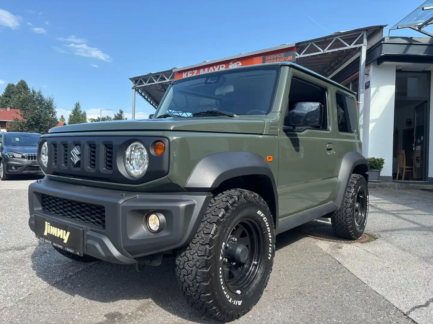 Suzuki Jimny 1,5 VVT Allgrip Flash Aut. *4-Sitzer* Grün - 1