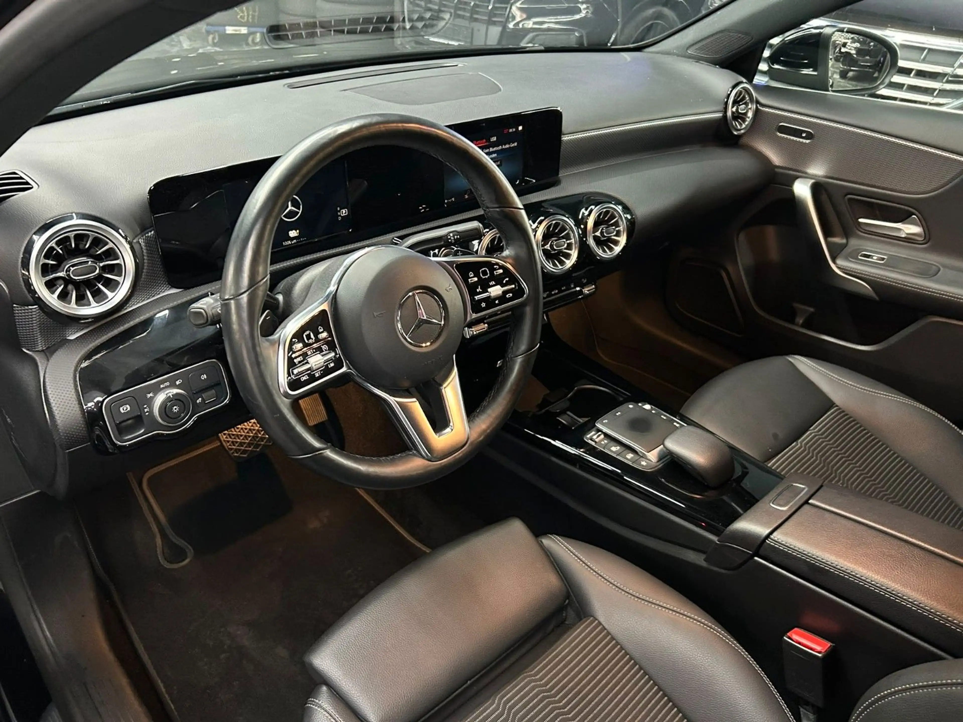 Mercedes-Benz A 250 e*KAMERA*LED*DIGITAL*SHZ*SPORT*T-LEDER* — photo 12