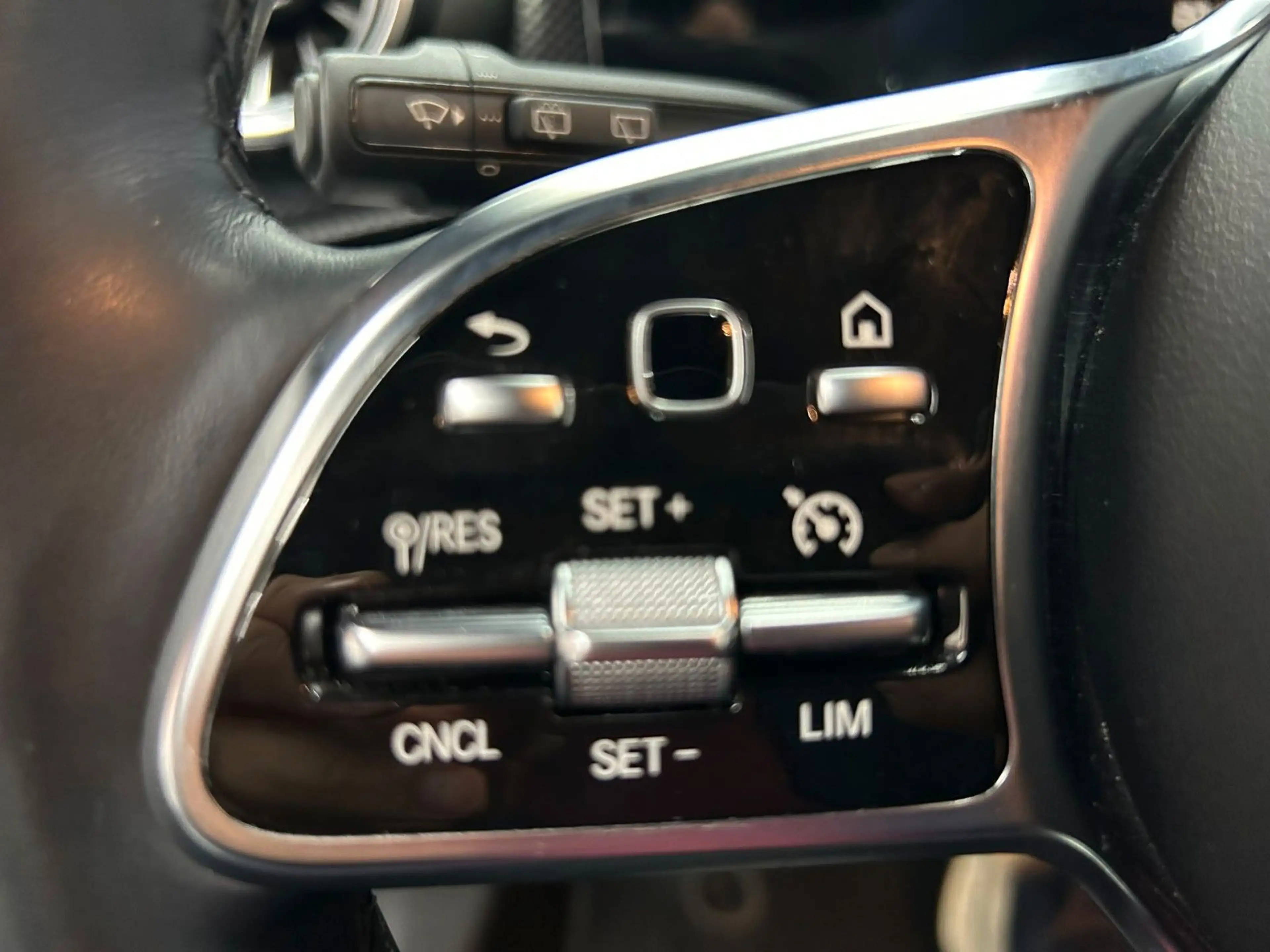 Mercedes-Benz A 250 e*KAMERA*LED*DIGITAL*SHZ*SPORT*T-LEDER* — photo 9