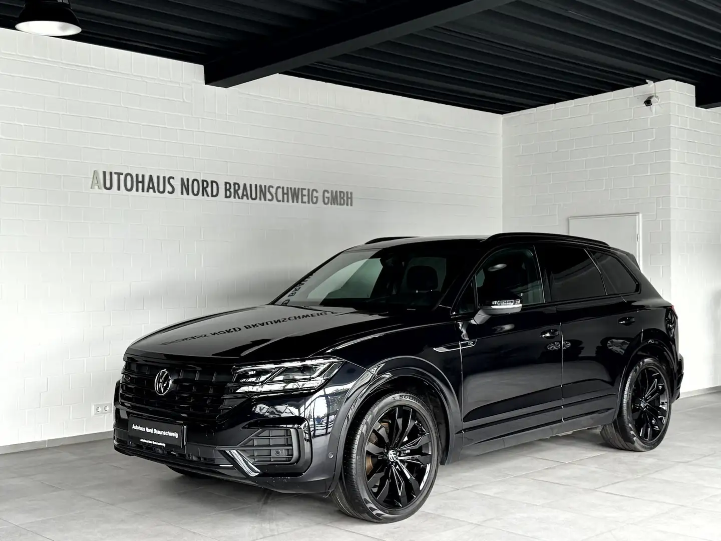 Volkswagen Touareg 3.0TDI 4Motion R Line*BlackStyle*Pano*IQ* Schwarz - 1