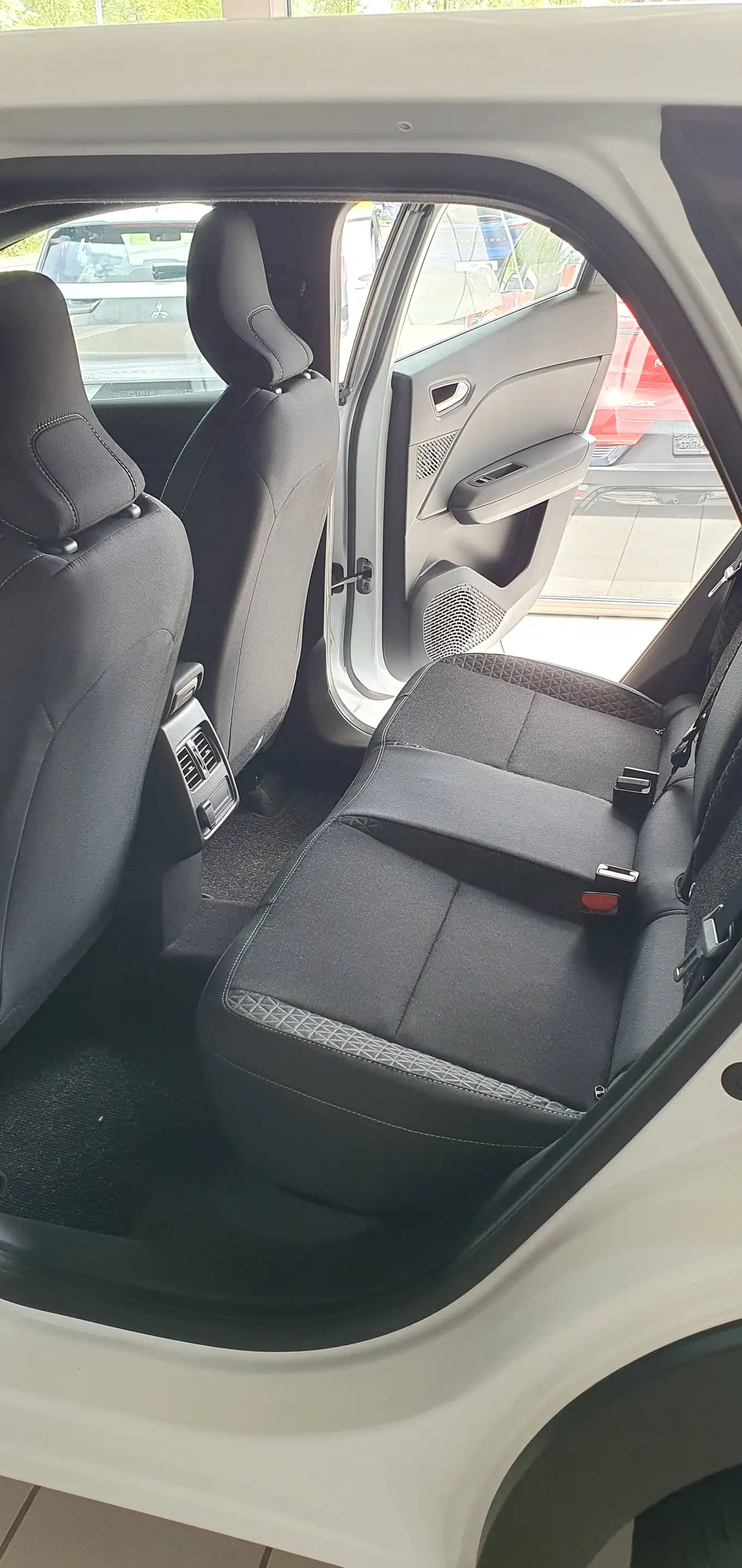 Mitsubishi Grandis Diamant PLUS 1.3 T-Benziner 7-DCT — photo 8