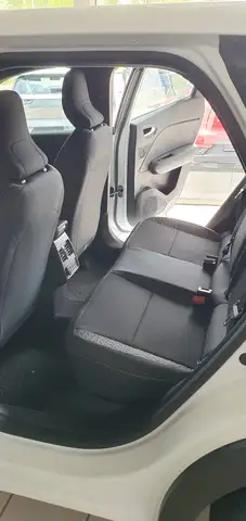 Mitsubishi Grandis view 8