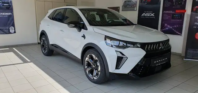 Mitsubishi Grandis view 4