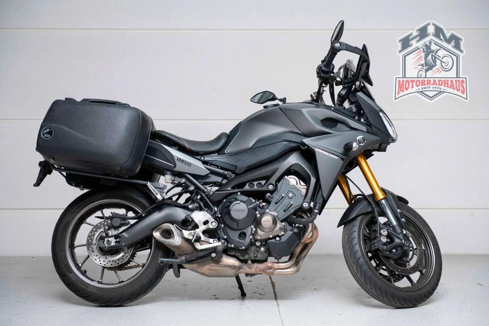 Yamaha MT-09 Tracer Negro - 1