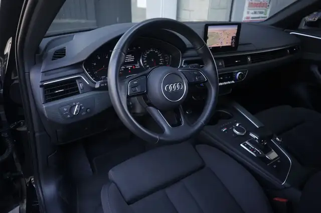 Audi A4 view 15