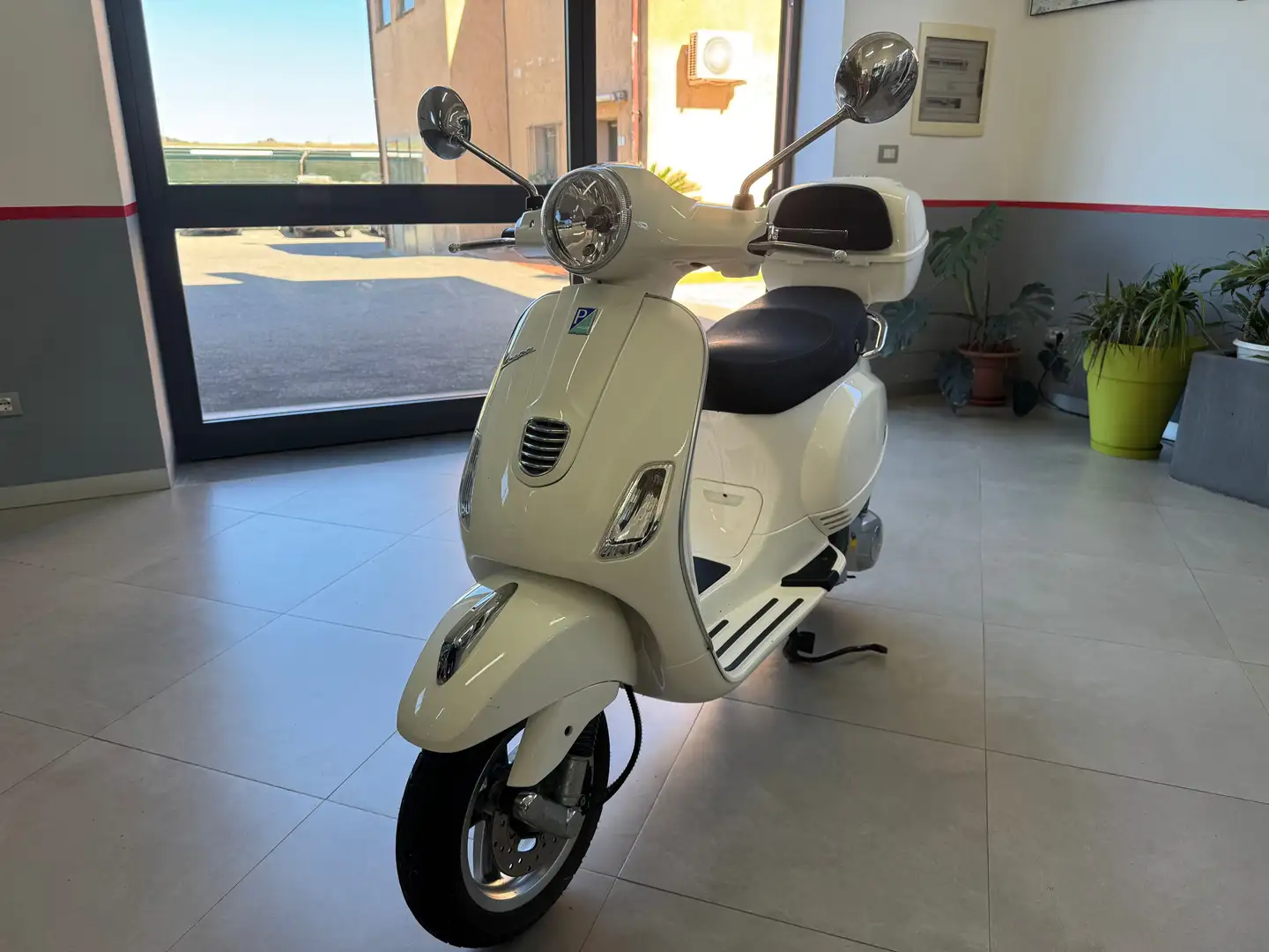 Piaggio Vespa Lx 125 Blanc - 1