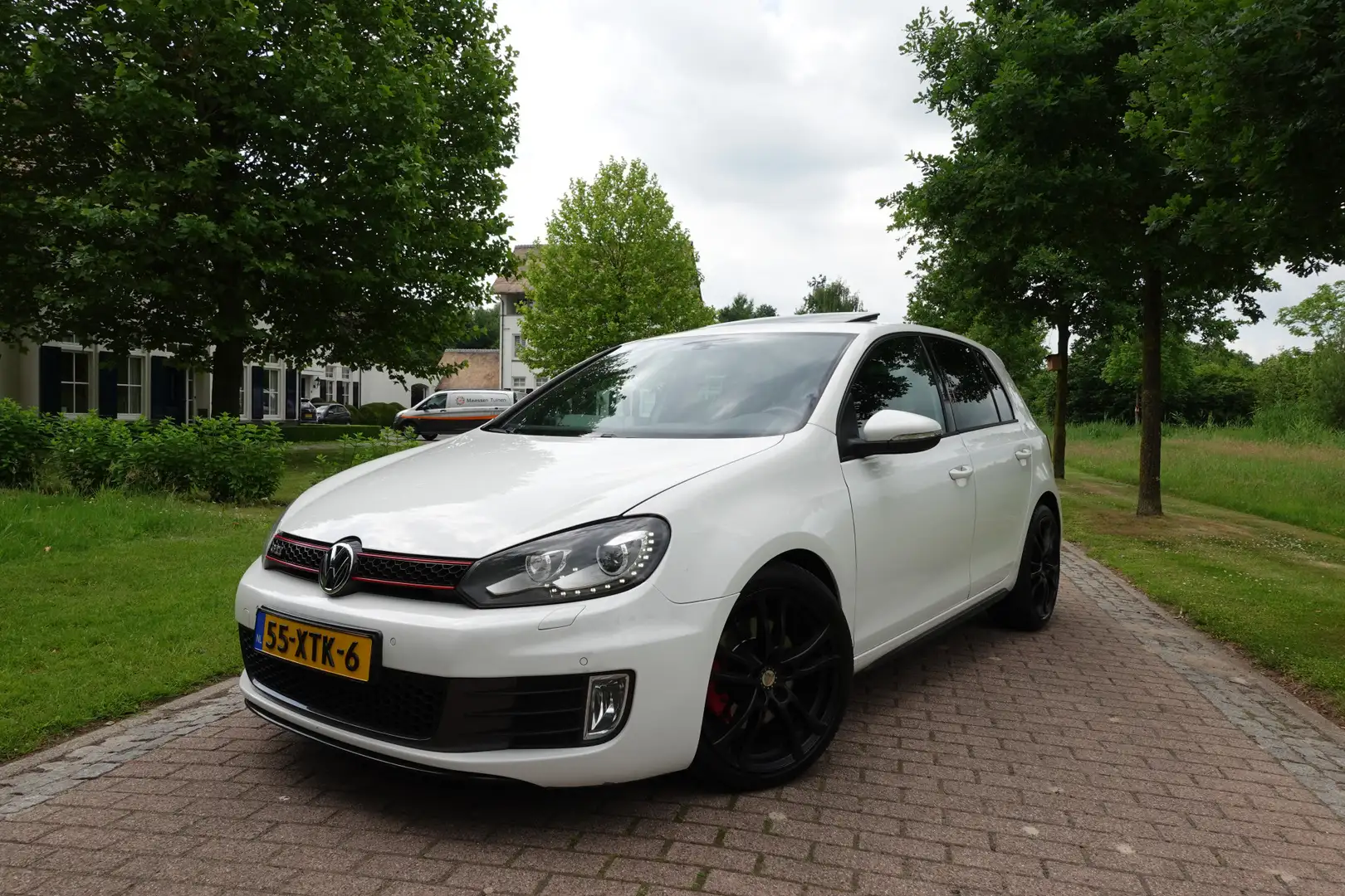 Volkswagen Golf GTI 2.0 Edition | NL Auto | NAP | DSG | Schuifdak | Xe Bílá - 1
