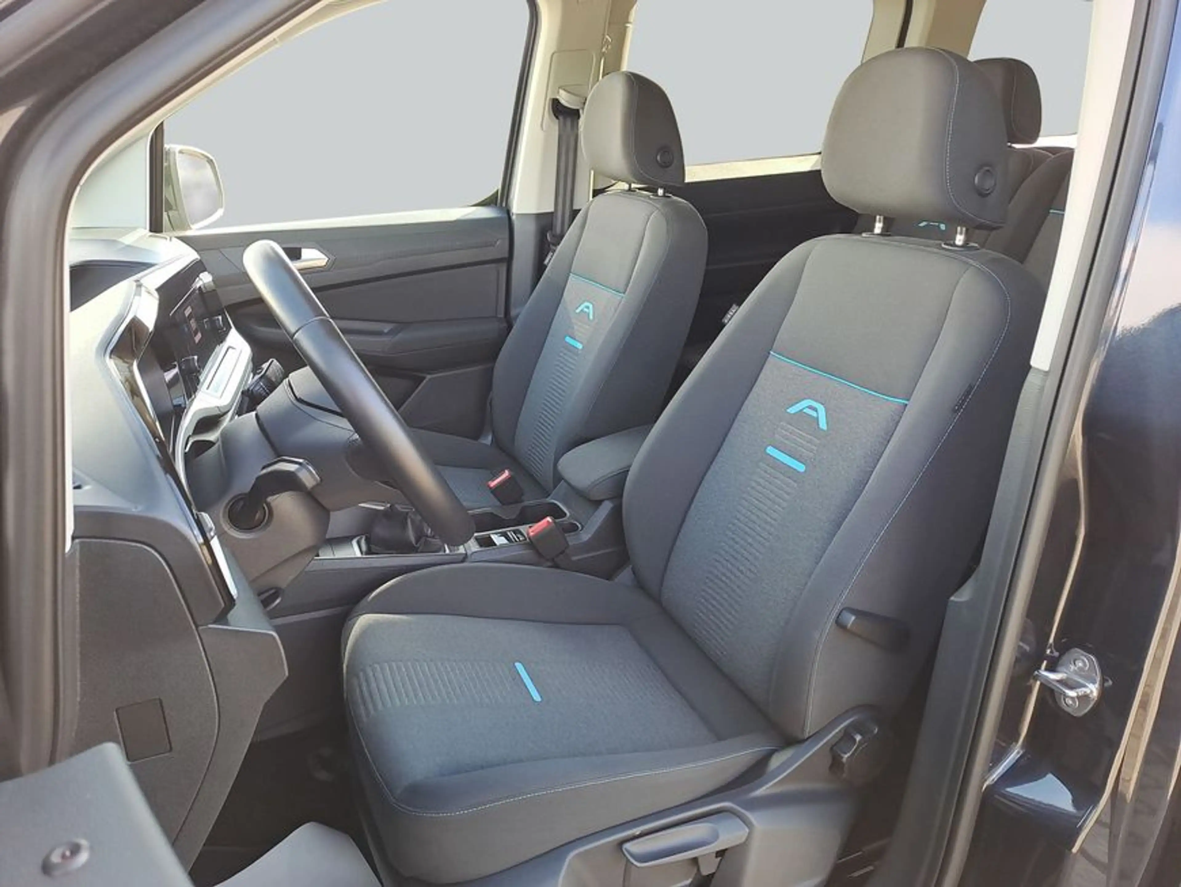 Ford Grand Tourneo Connect 2.0 EcoBlue ACTIVE SHZ — photo 11