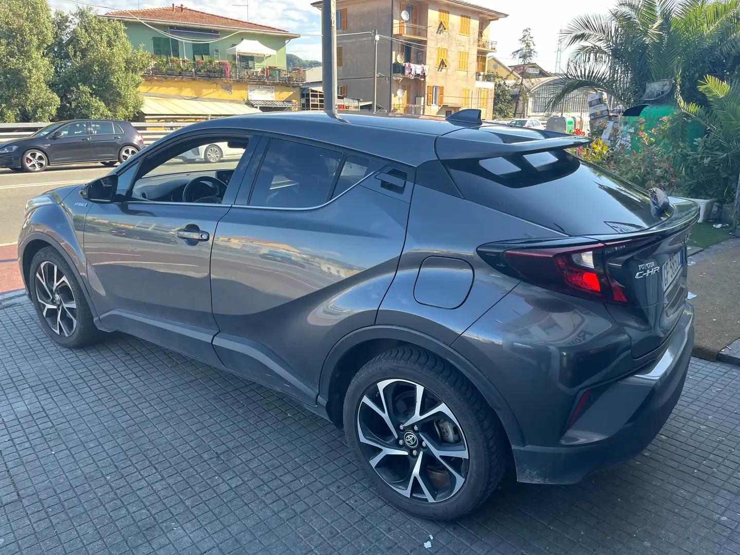 Toyota C-HR C-HR 1.8h Trend e-cvt Gris - 2