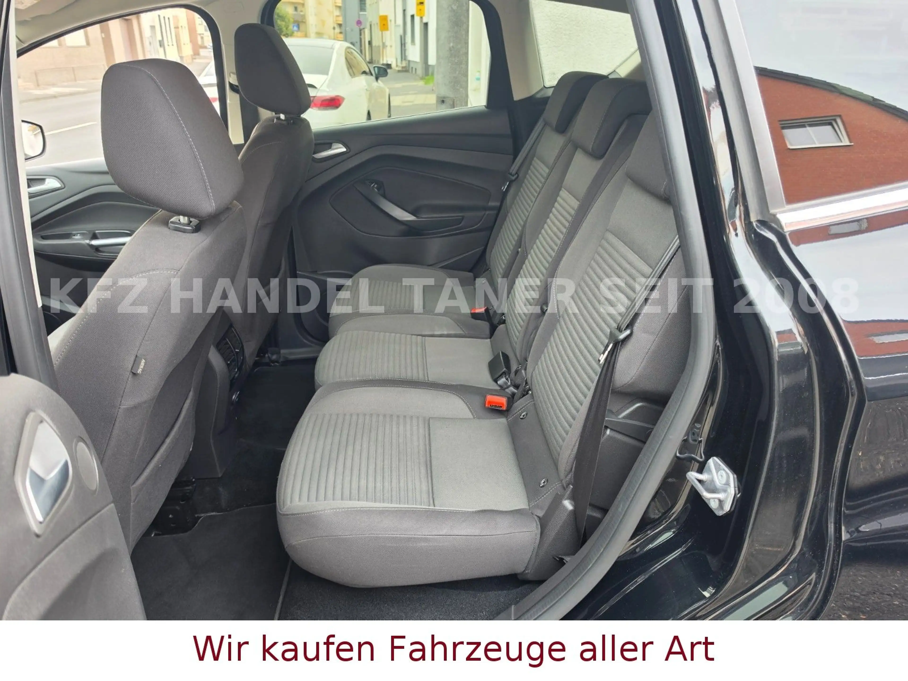 Ford C-Max Titanium — photo 9