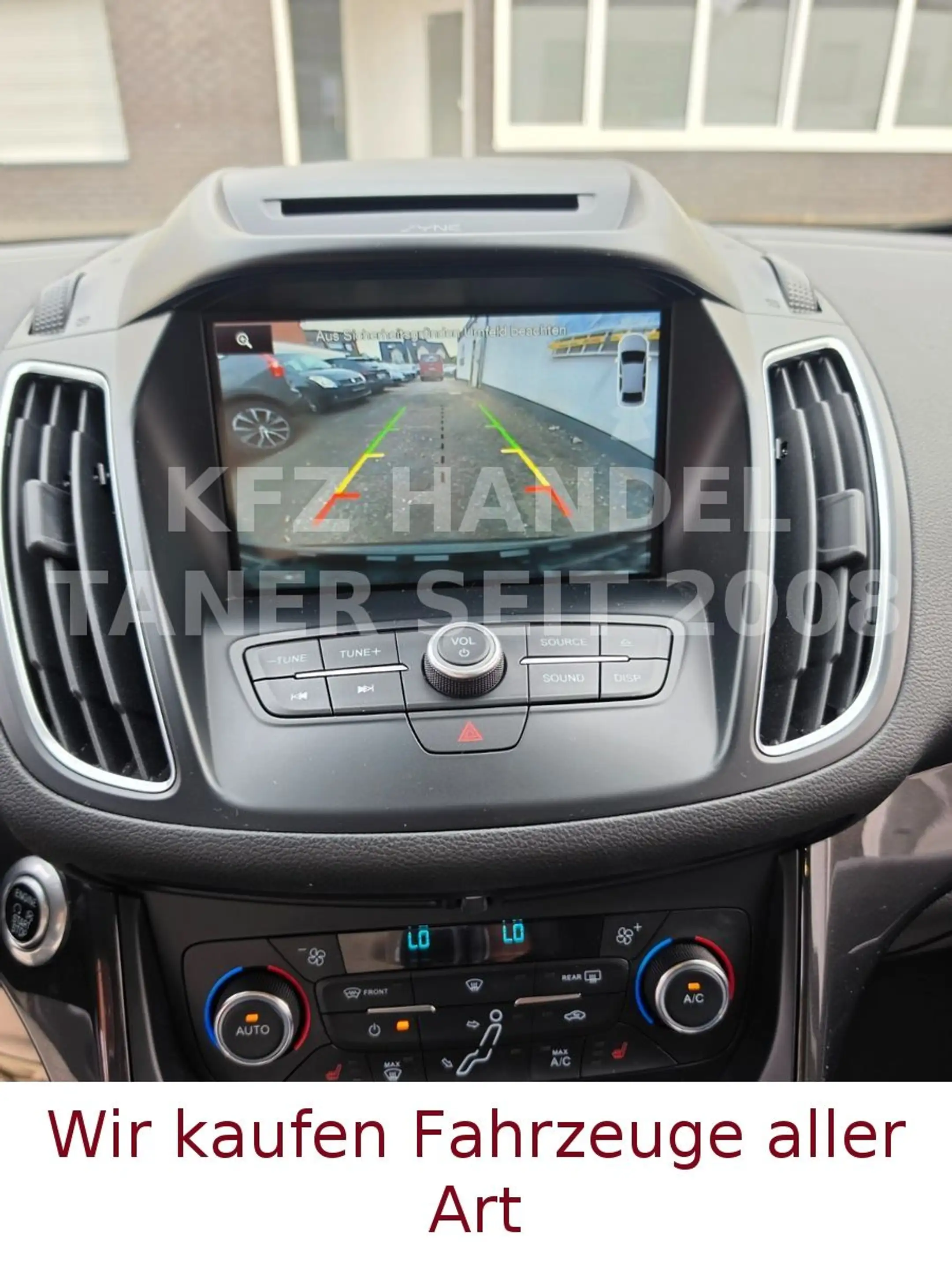 Ford C-Max Titanium — photo 15