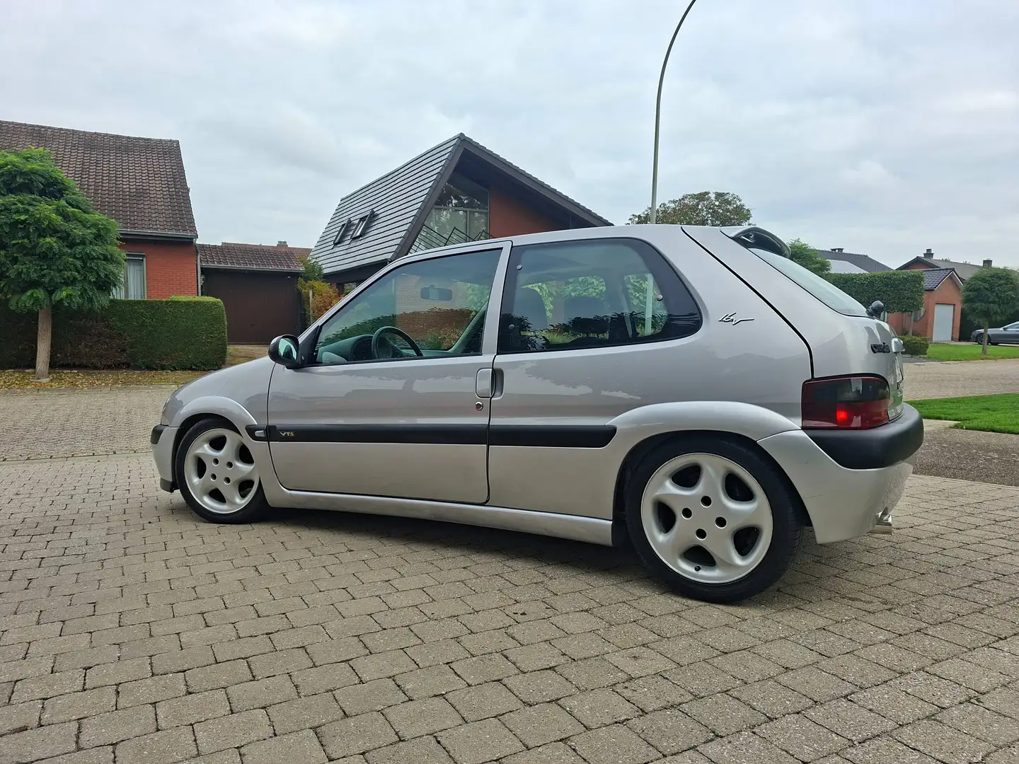 Citroen SAXO 1.6i 16v VTS Silber - 2