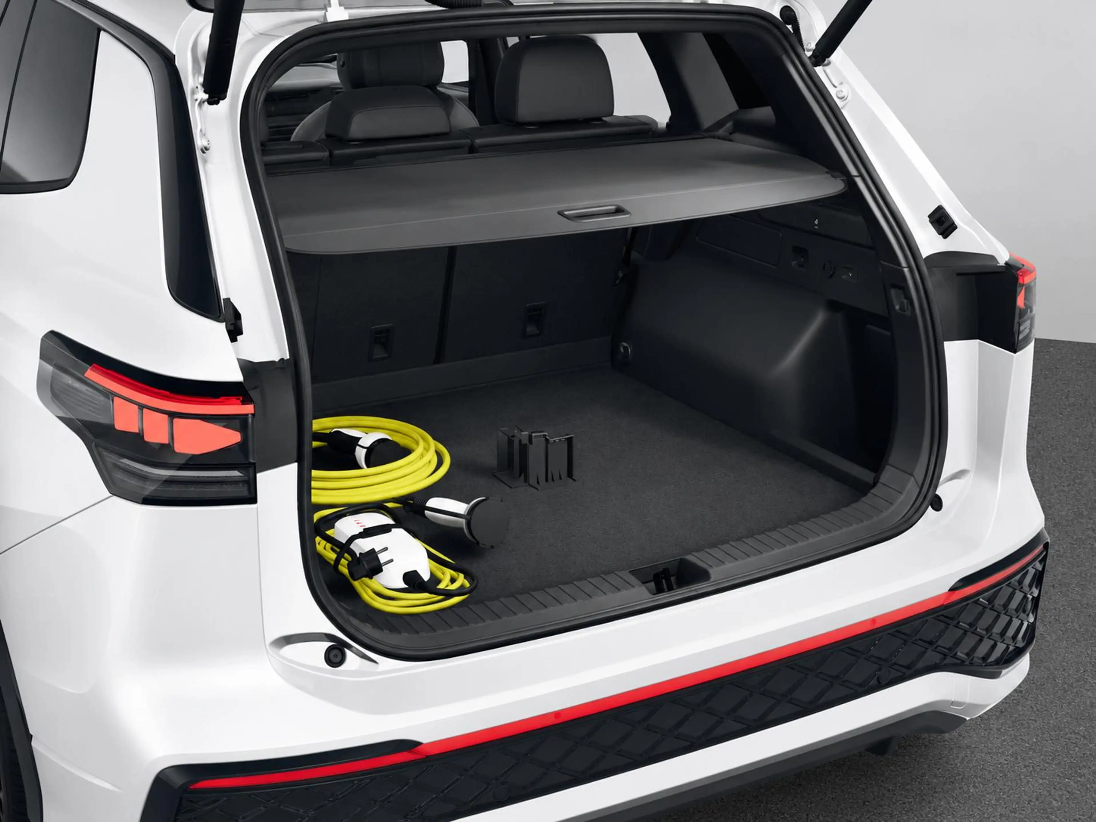 Volkswagen Tayron 1.5 eHybrid R-Line 272PK DSG Panoramadak, Trekhaak — photo 13