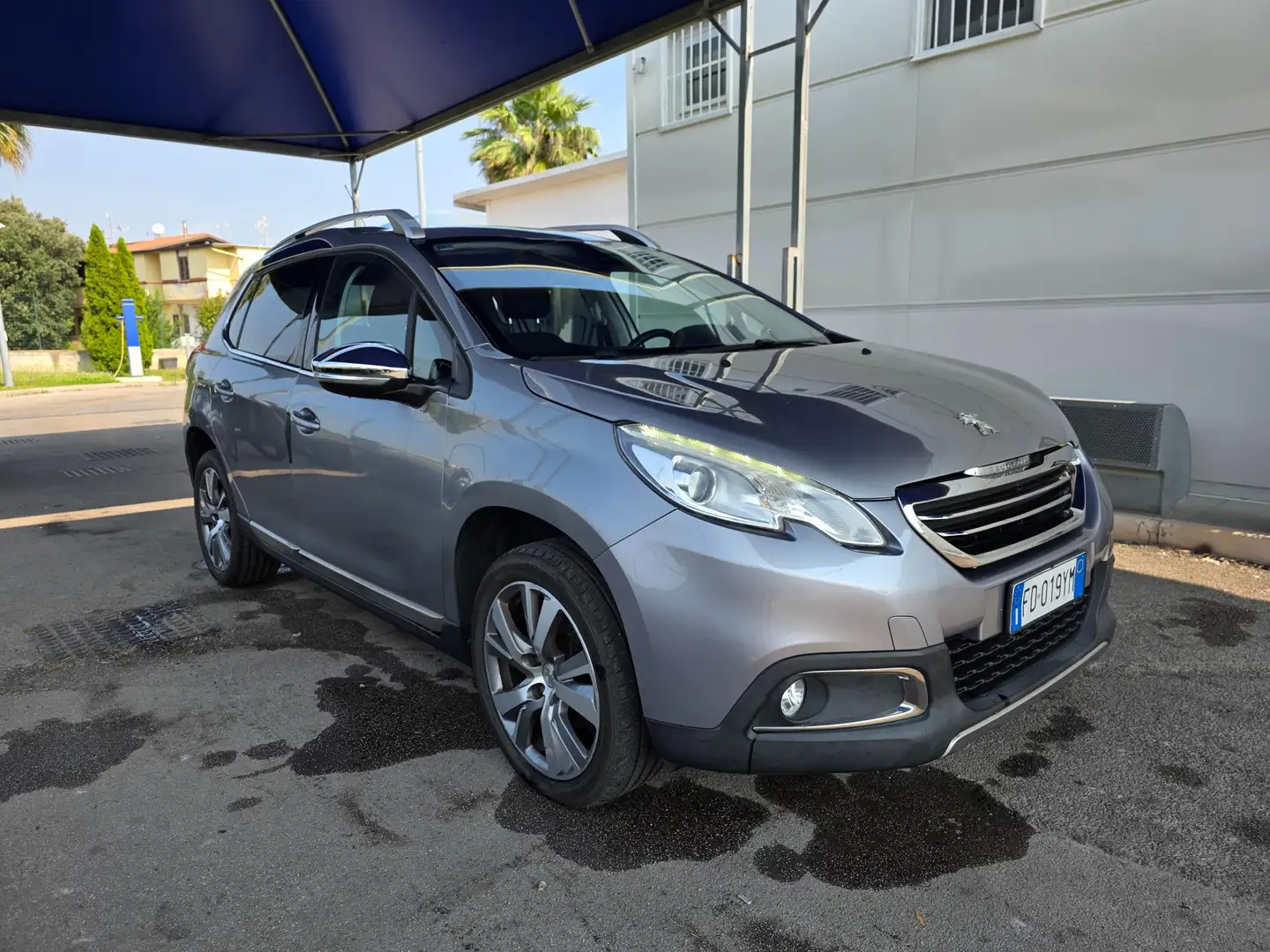 Peugeot 2008 1.6 bluehdi Allure s&s 120cv Grau - 1
