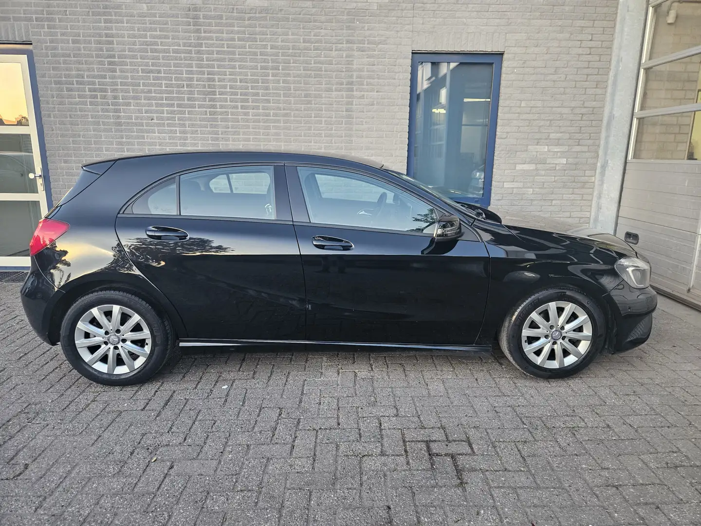 Mercedes-Benz A 180 CDI Ambition Inclusief Afleveringskosten Noir - 2