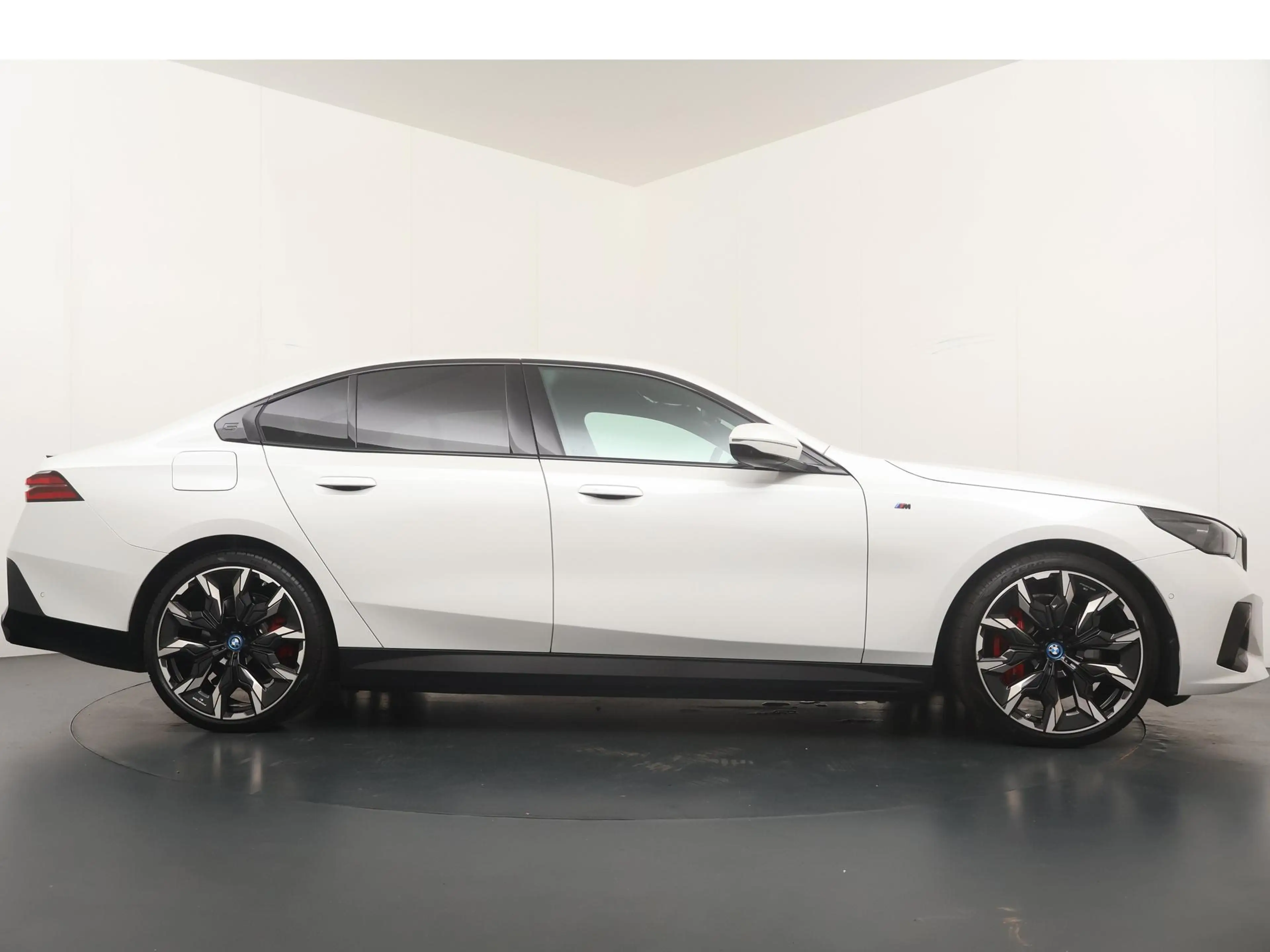 BMW i5 eDrive40 84 kWh M Sport Pro | Glazen Panoramadak | — photo 8