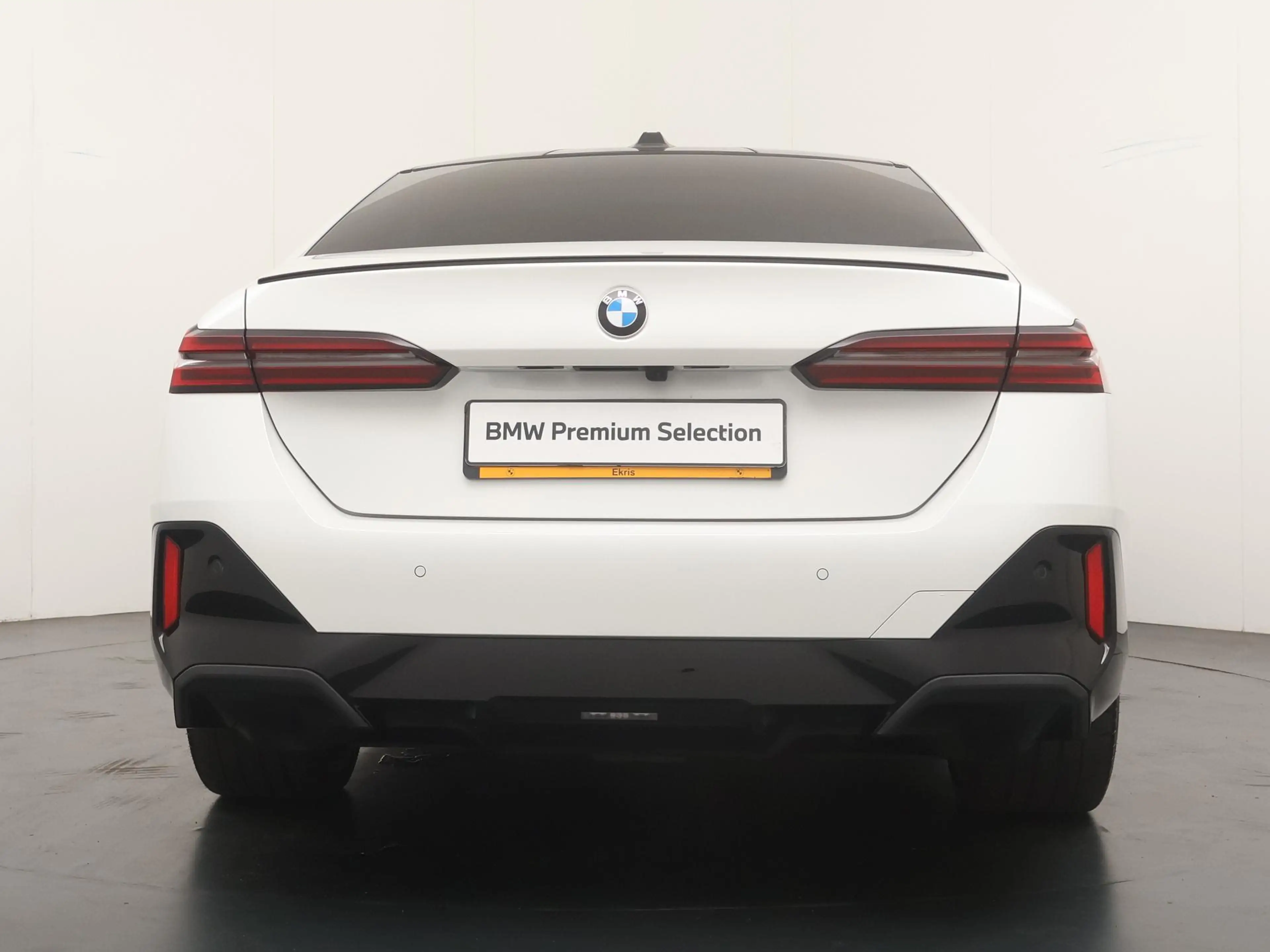 BMW i5 eDrive40 84 kWh M Sport Pro | Glazen Panoramadak | — photo 10