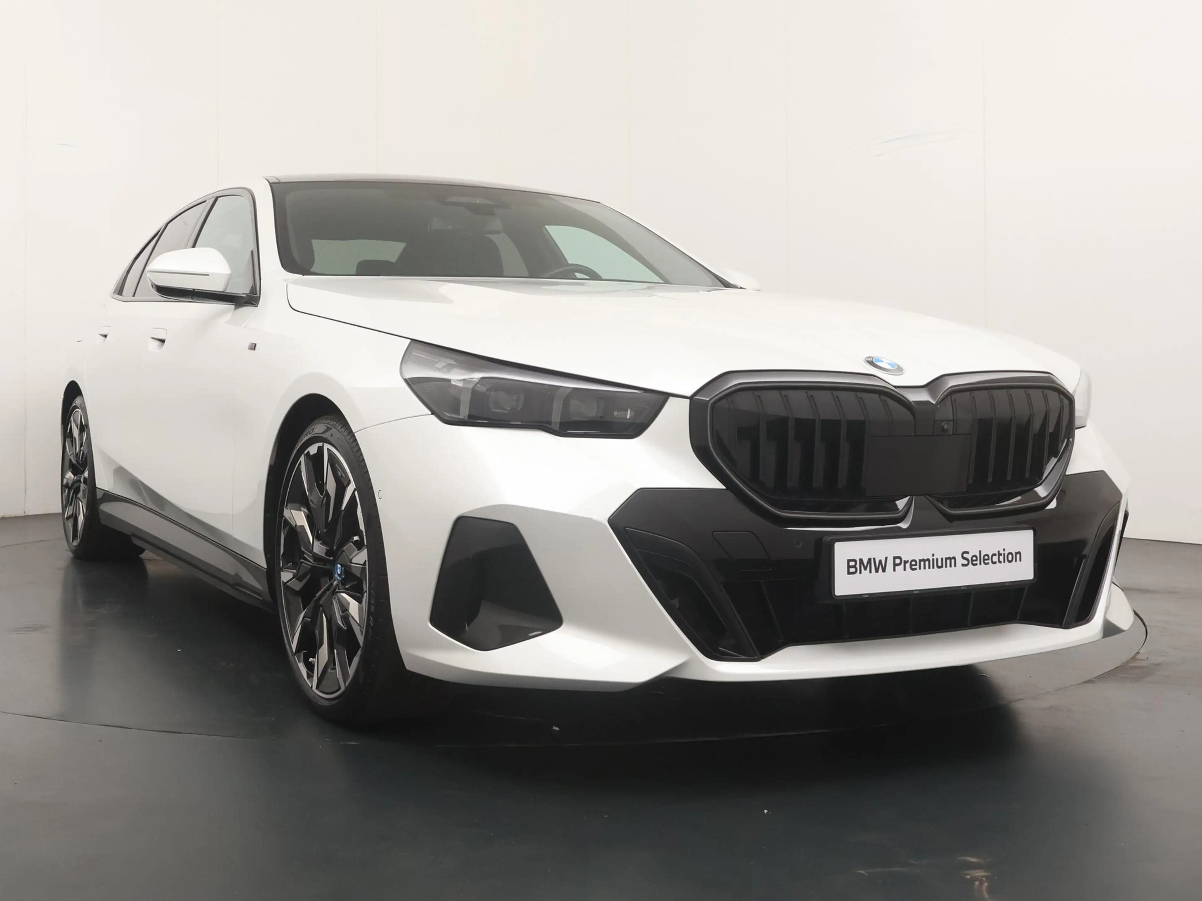BMW i5 eDrive40 84 kWh M Sport Pro | Glazen Panoramadak | — photo 7