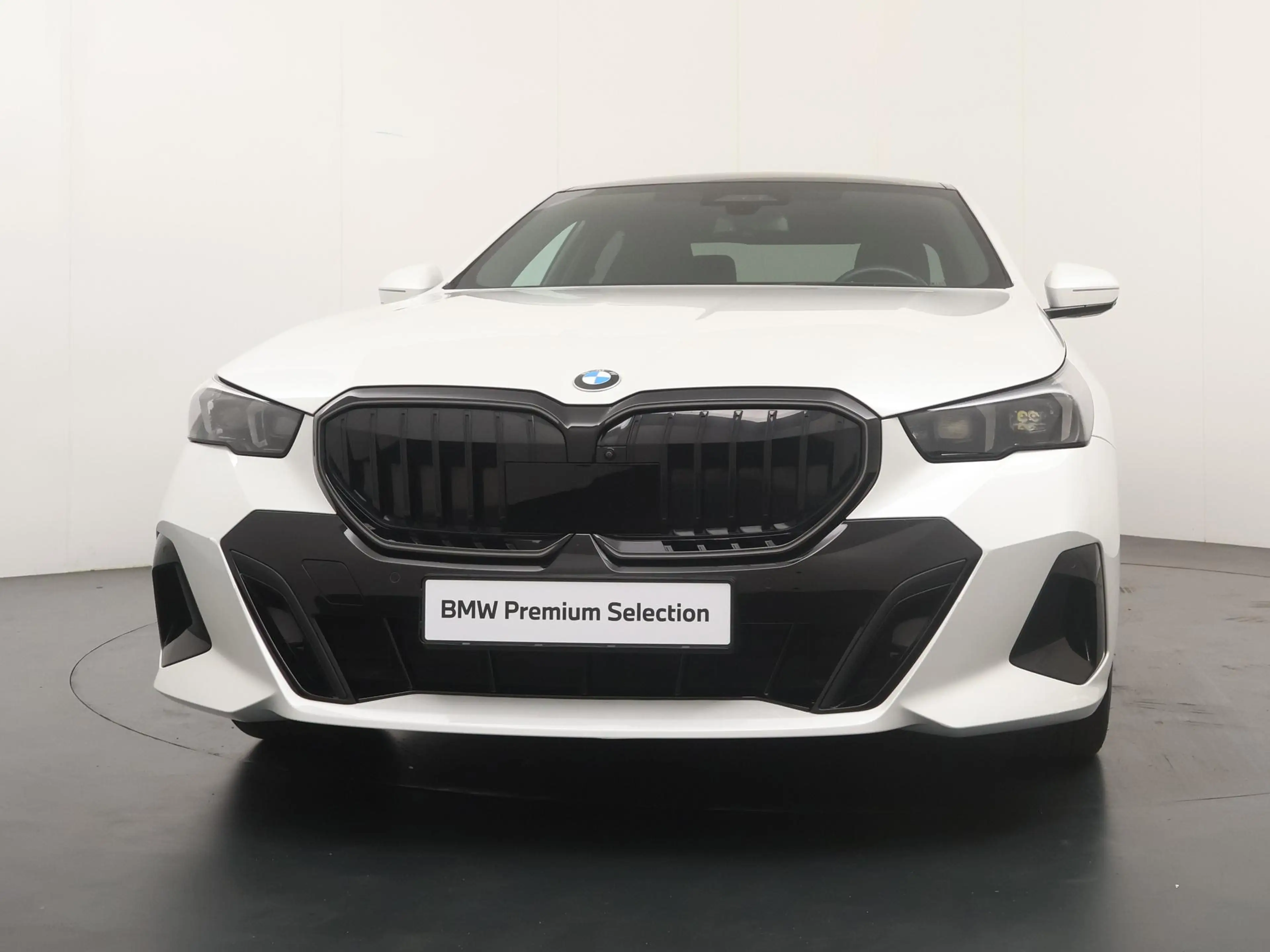 BMW i5 eDrive40 84 kWh M Sport Pro | Glazen Panoramadak | — photo 6