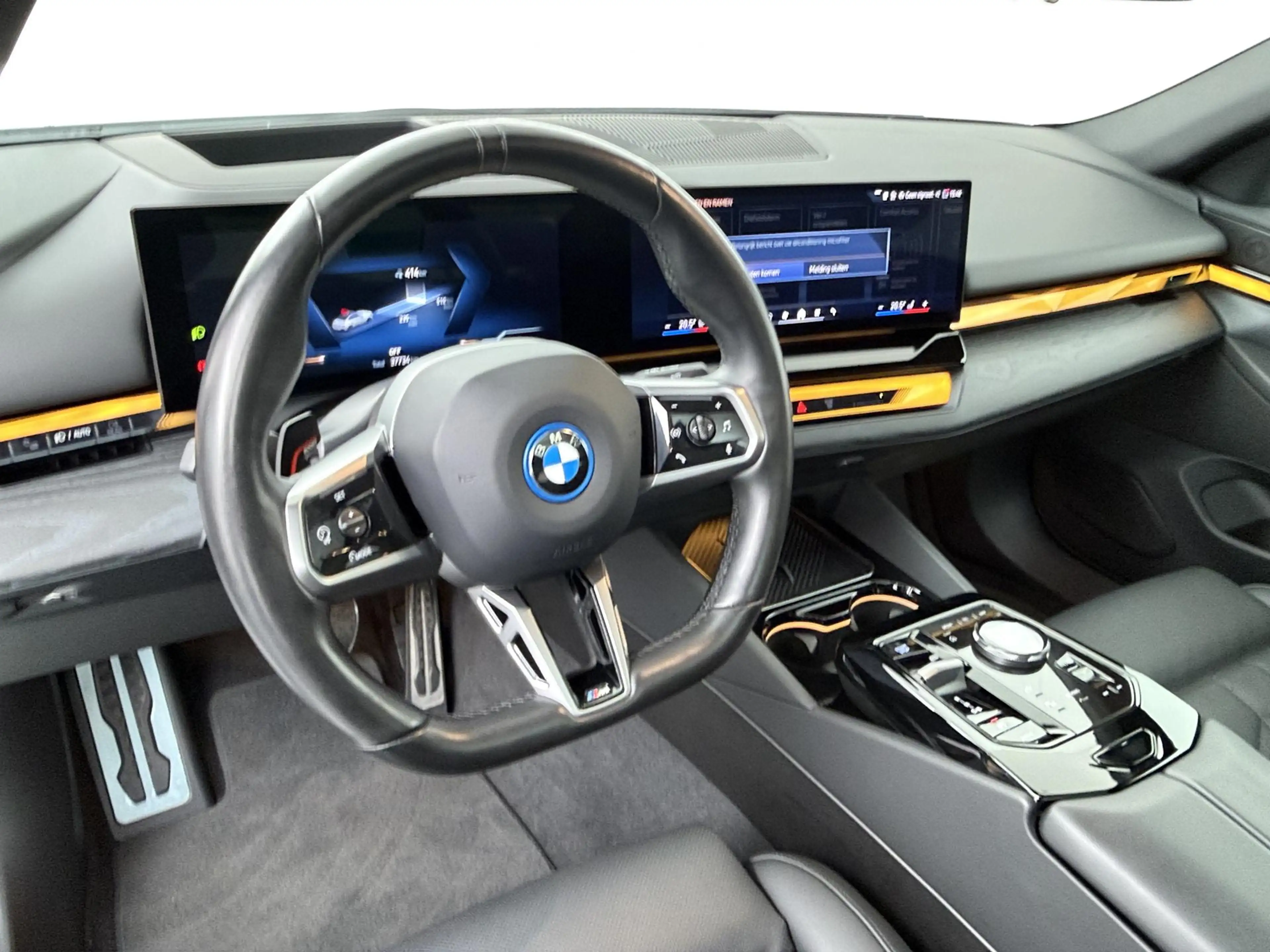 BMW i5 eDrive40 84 kWh M Sport Pro | Glazen Panoramadak | — photo 2