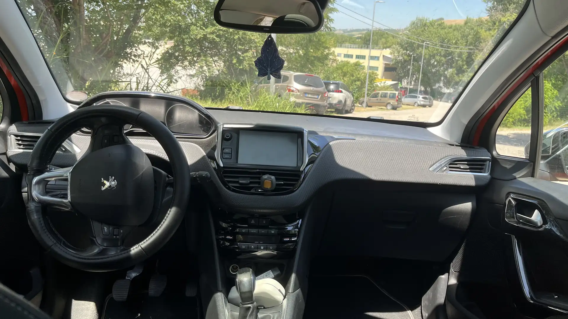 Peugeot 208 5p 1.6 bluehdi Allure 100cv - 1