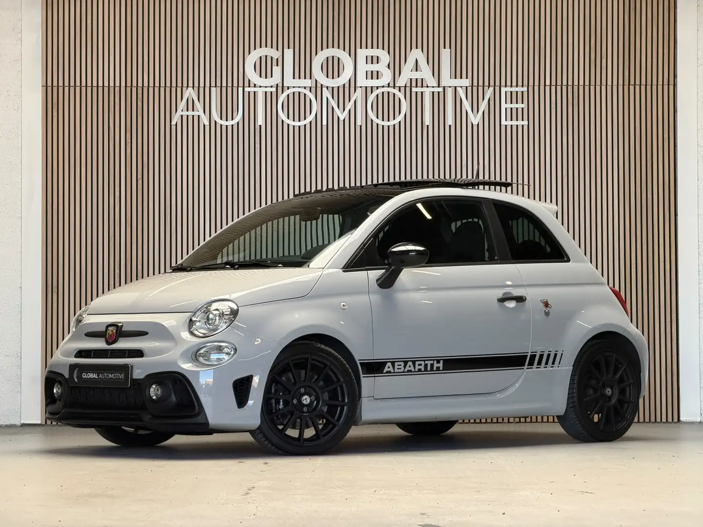 Abarth 595 Competizione 500 1.4 T-Jet - 180PK - SCHUIFDAK - SABELT - BREMB Grau - 1