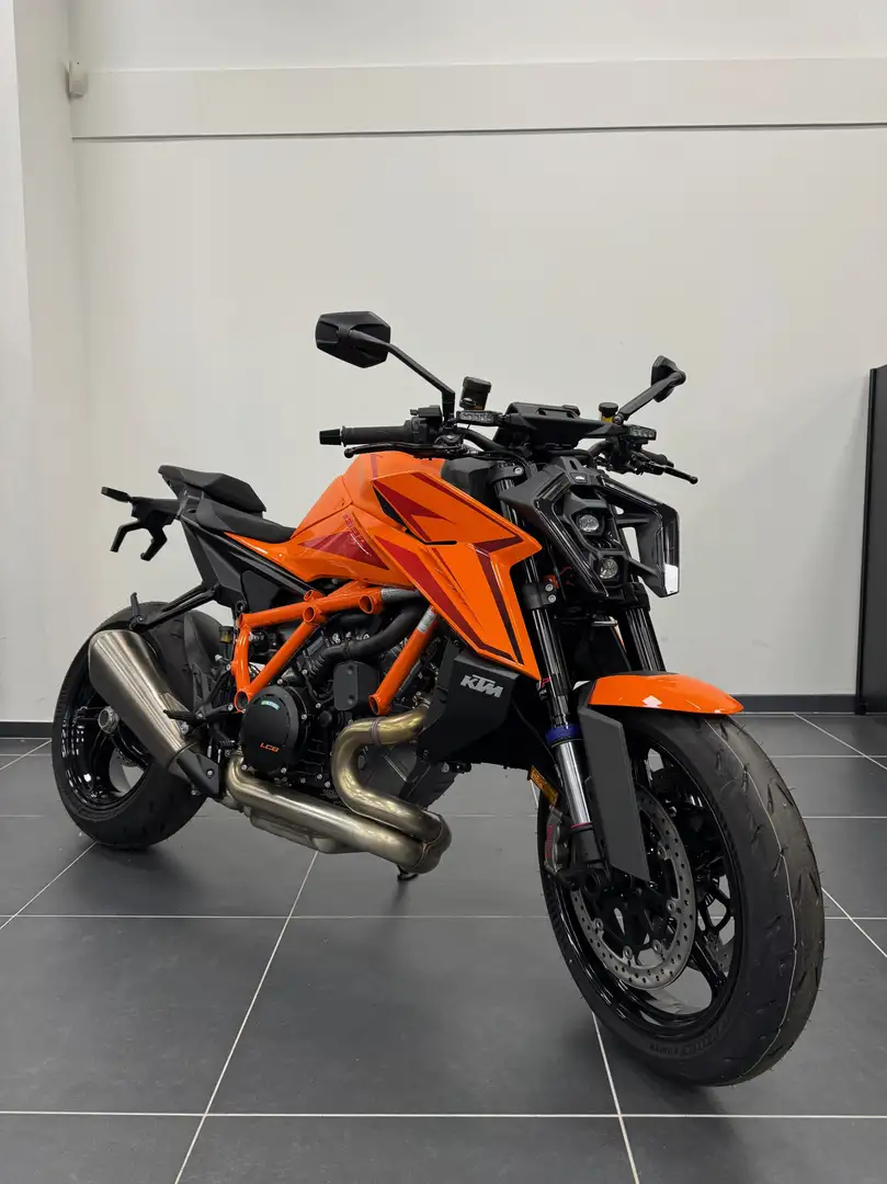 KTM 1390 Super Duke R EVO - 2