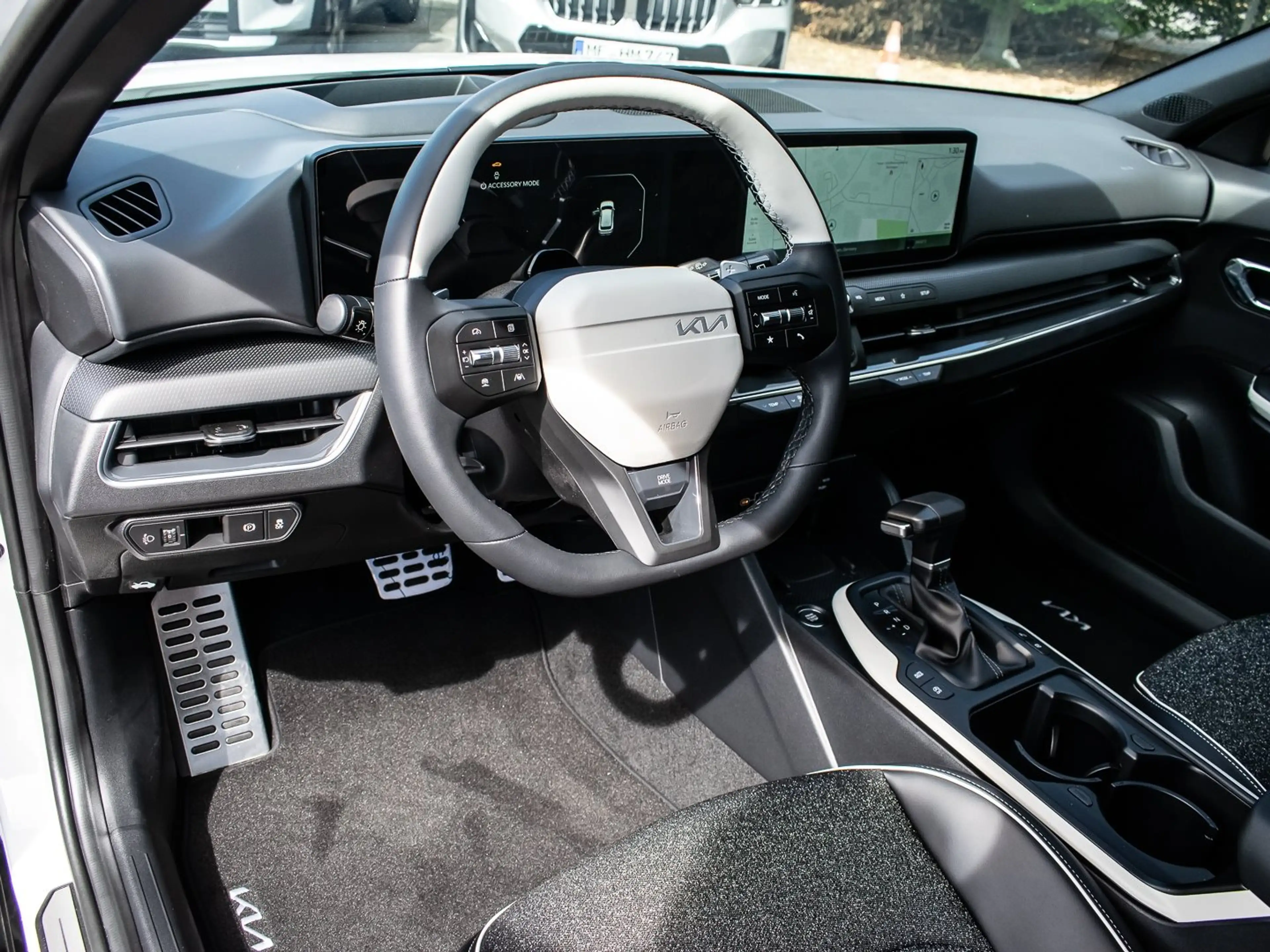Kia K4 1.6T DCT 180 GT-Line DriveWiseParkPro Navi Kamera — photo 8