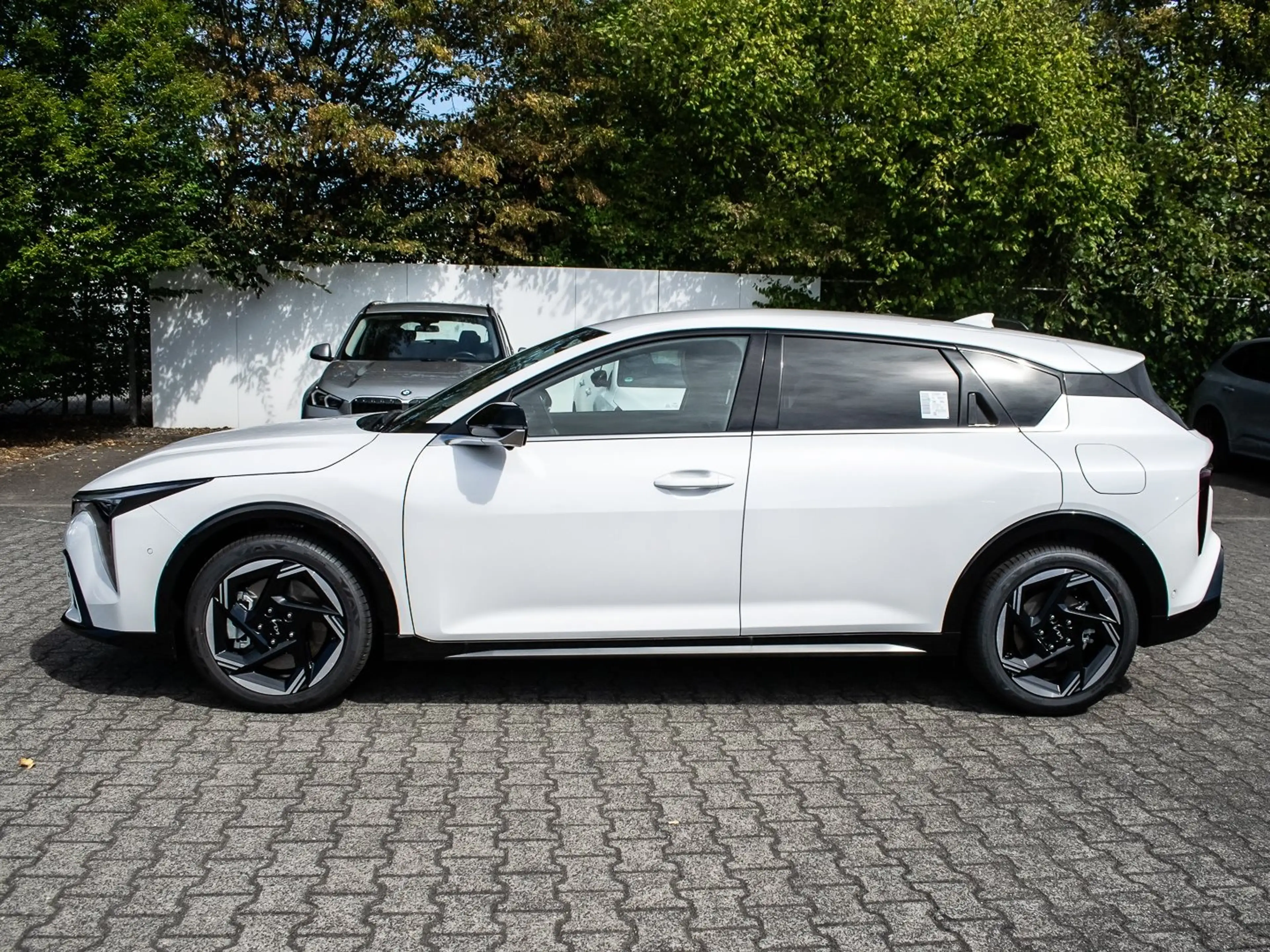 Kia K4 1.6T DCT 180 GT-Line DriveWiseParkPro Navi Kamera — photo 4