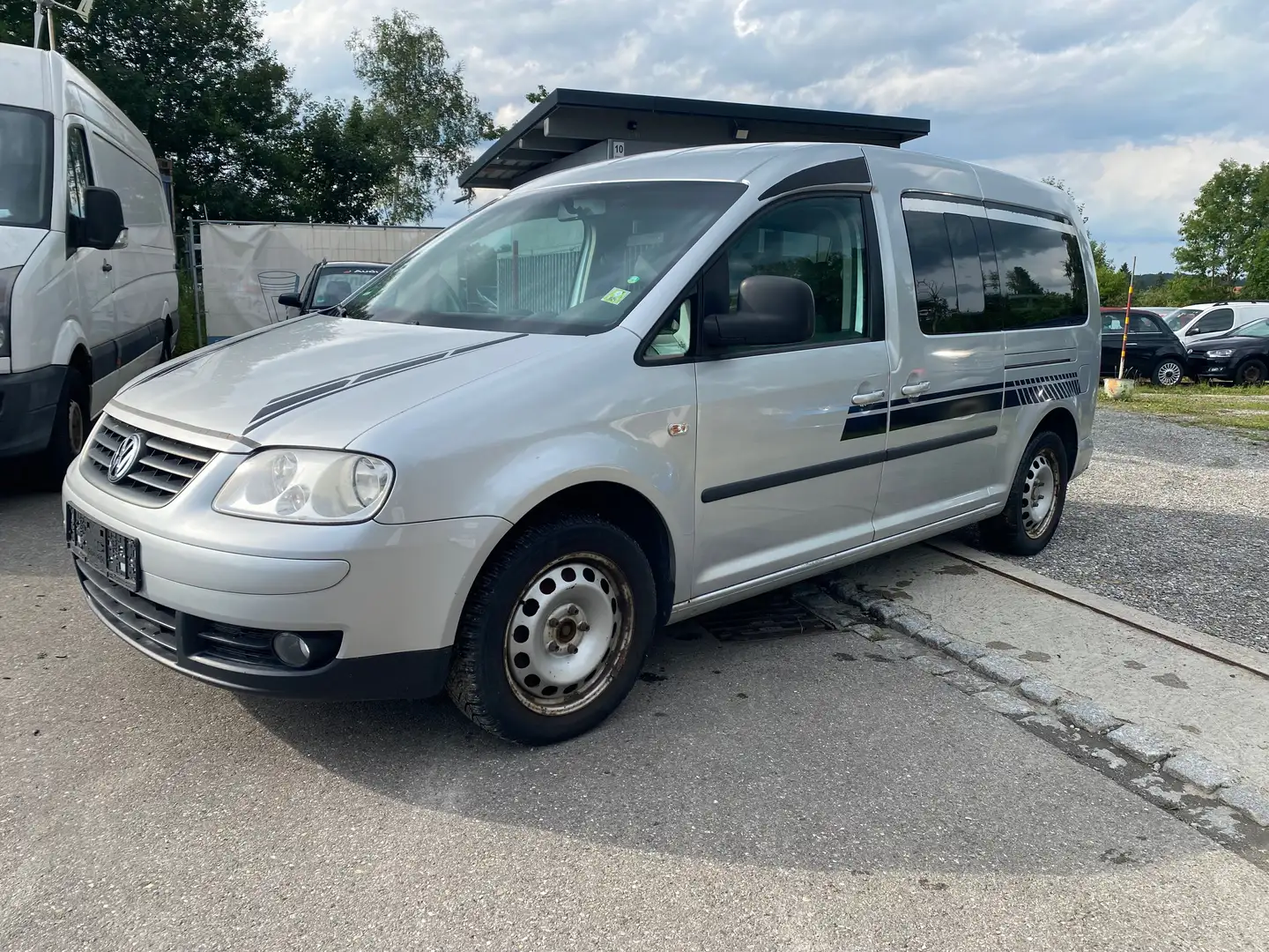 Volkswagen Caddy 1.9 TDI DPF Maxi Silber - 2