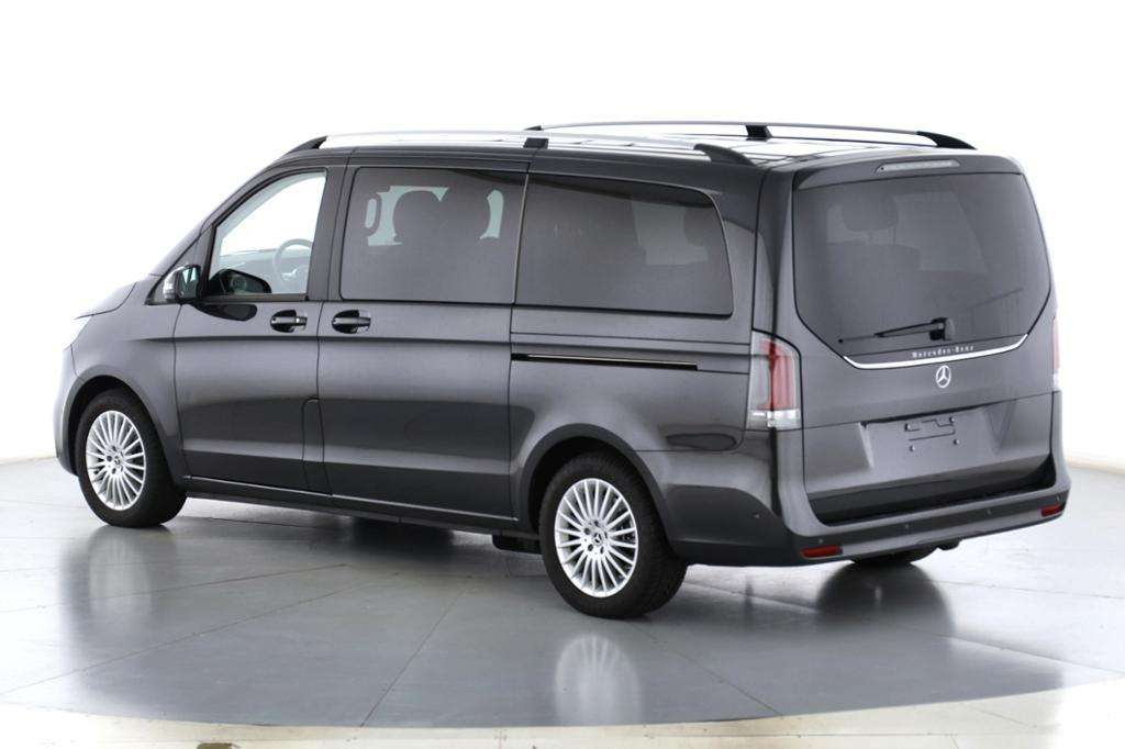 Mercedes-Benz V 220