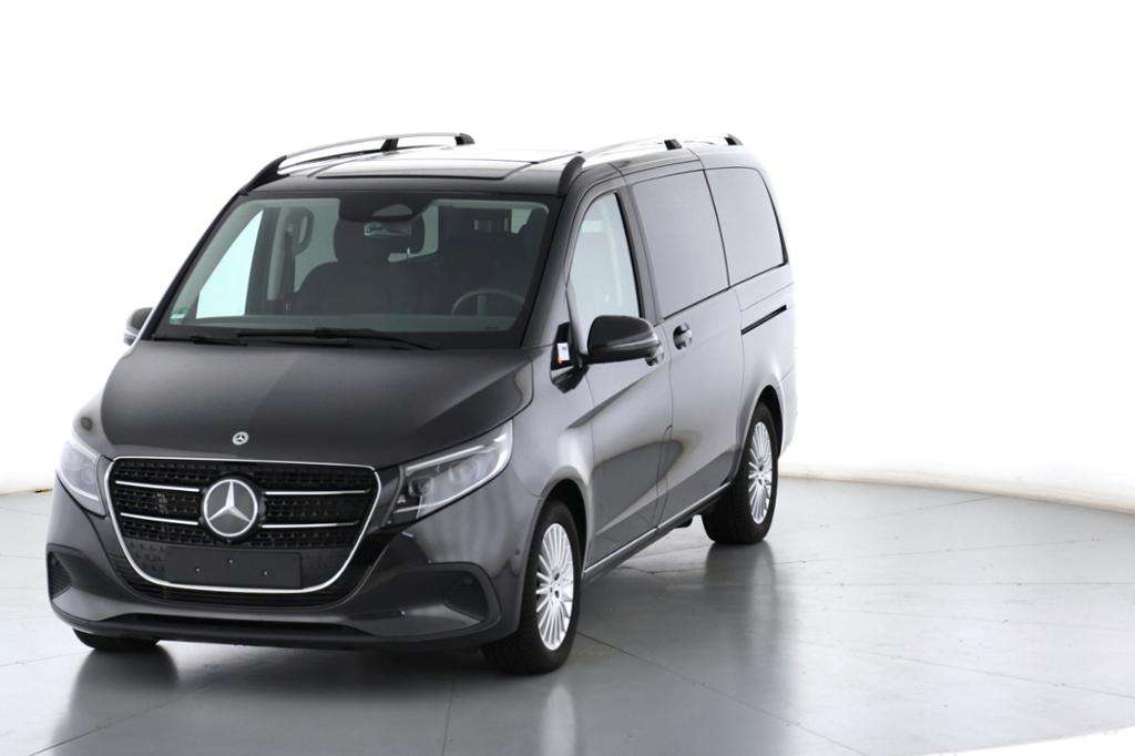 Mercedes-Benz V 220