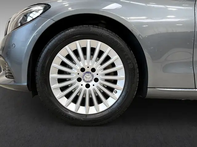 Mercedes-Benz C-Class view 7