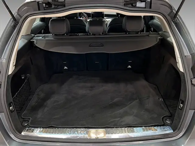 Mercedes-Benz C-Class view 15