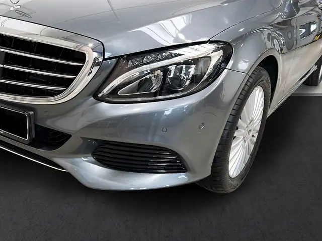 Mercedes-Benz C-Class view 2