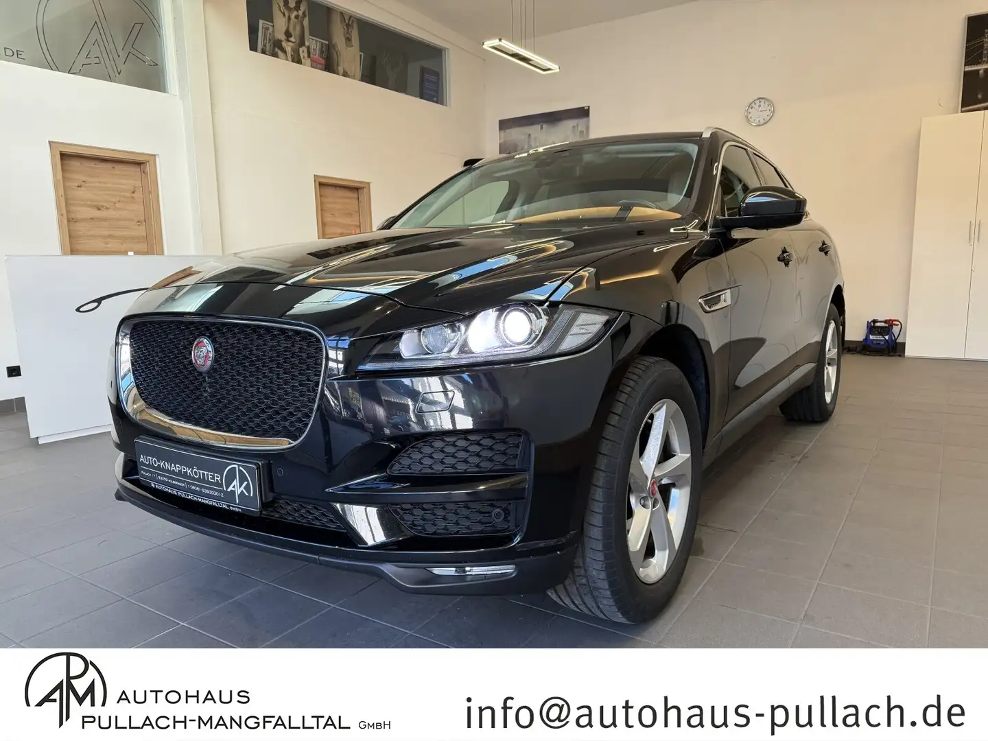Jaguar F-Pace F-PACE Prestige 20d AWD Navi/Keyless-Start/Autom. Schwarz - 1
