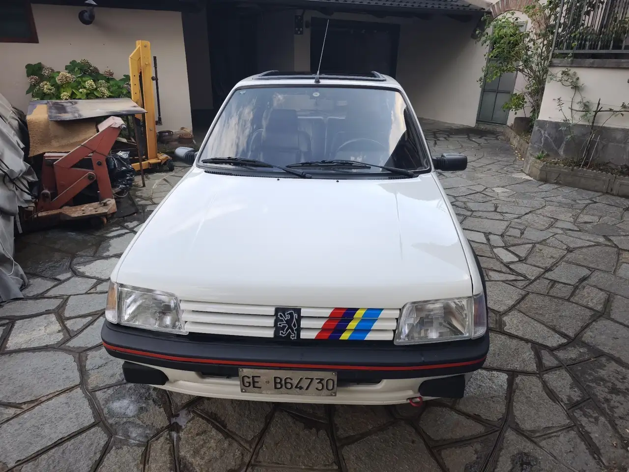 Peugeot 205 Restomod/swap, foto 1