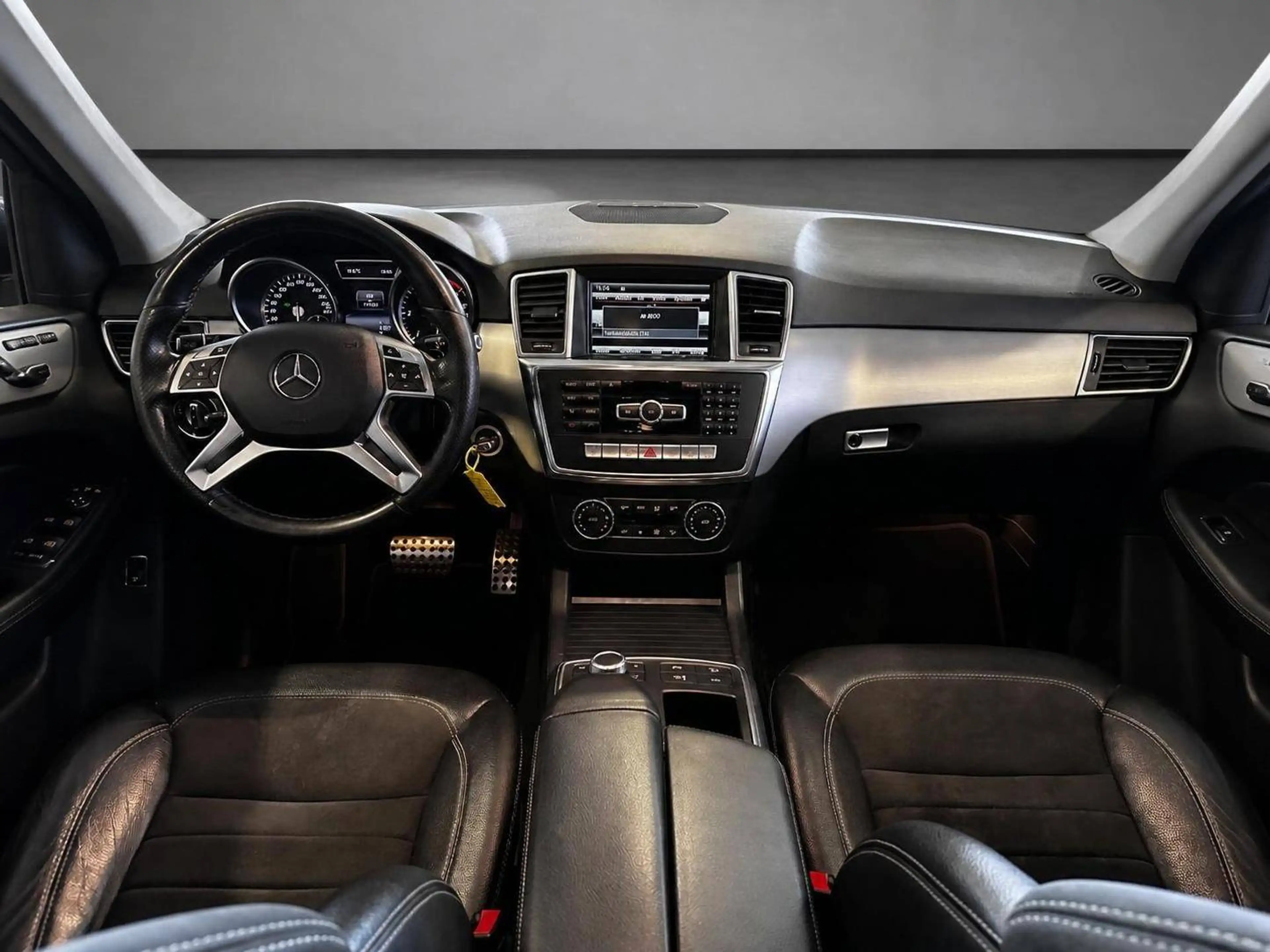 Mercedes-Benz ML 350 ML 350 CDI BlueTec (166.024) — photo 11