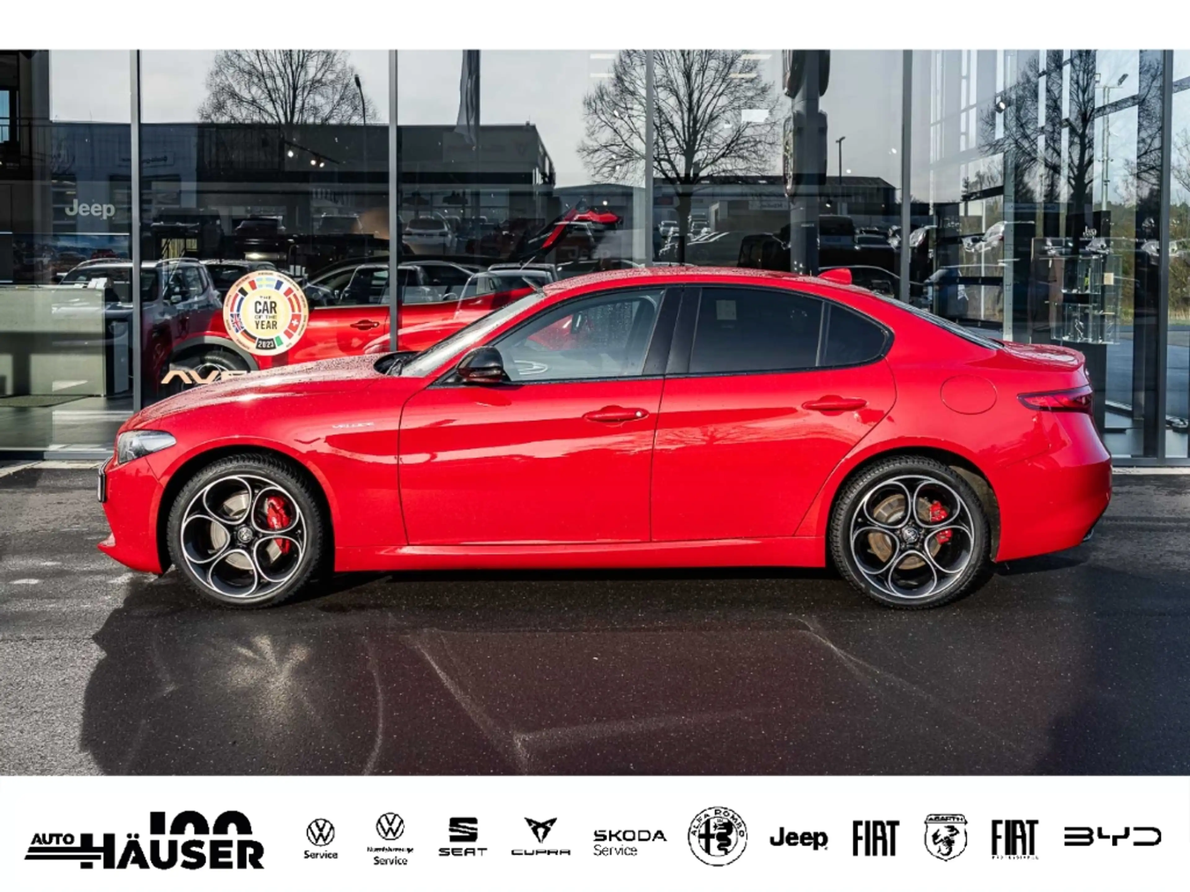 Alfa Romeo Giulia Veloce 2.0 Turbo AT8 Q4 AHK ASSISTENZ BI-XENON NAV — photo 3