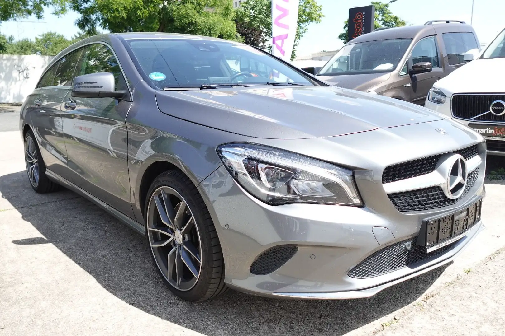 Mercedes-Benz CLA 250 CLA -Klasse Shooting Brake CLA 250+AUTOM Gris - 1