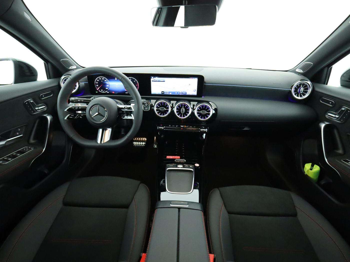 Mercedes-Benz A 220